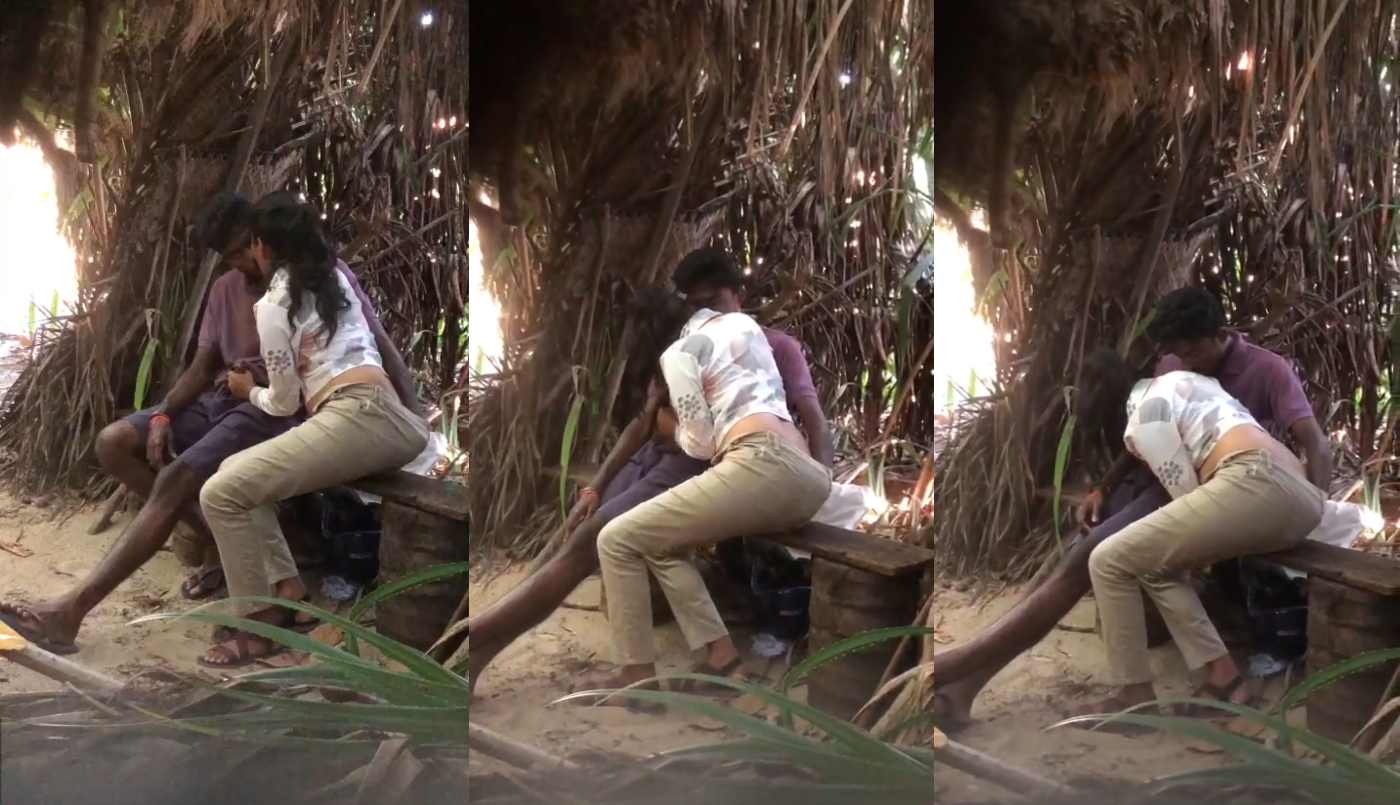 Pondicherry Desi college girl outdooril pool oombugiraal