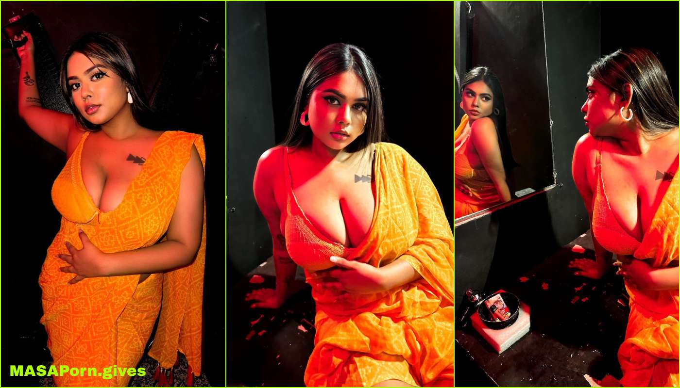 Oasi Das Showing Her Huge Boobs And Stretching Pussy