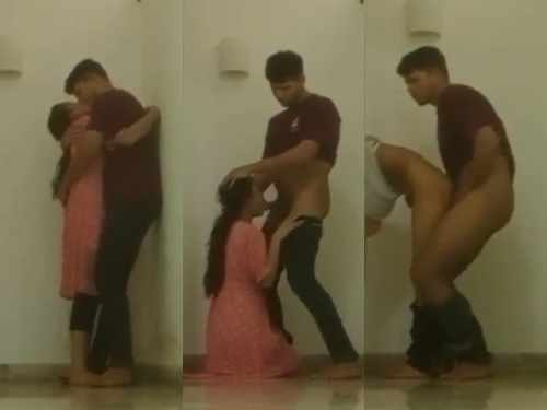The guy and his GF enjoy standing sex in the corridor