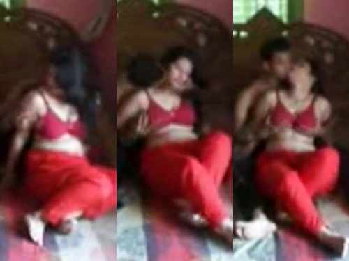 Desi babe gets her first taste of lovemaking